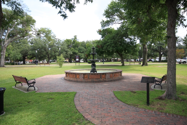 Fountain Park Wide Angle Shot