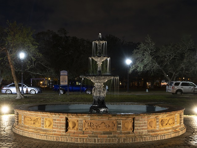 Fountain Park's fountain